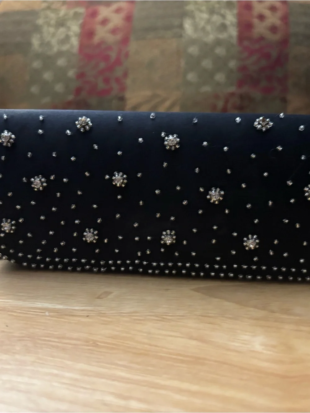 Cache slim crossbody